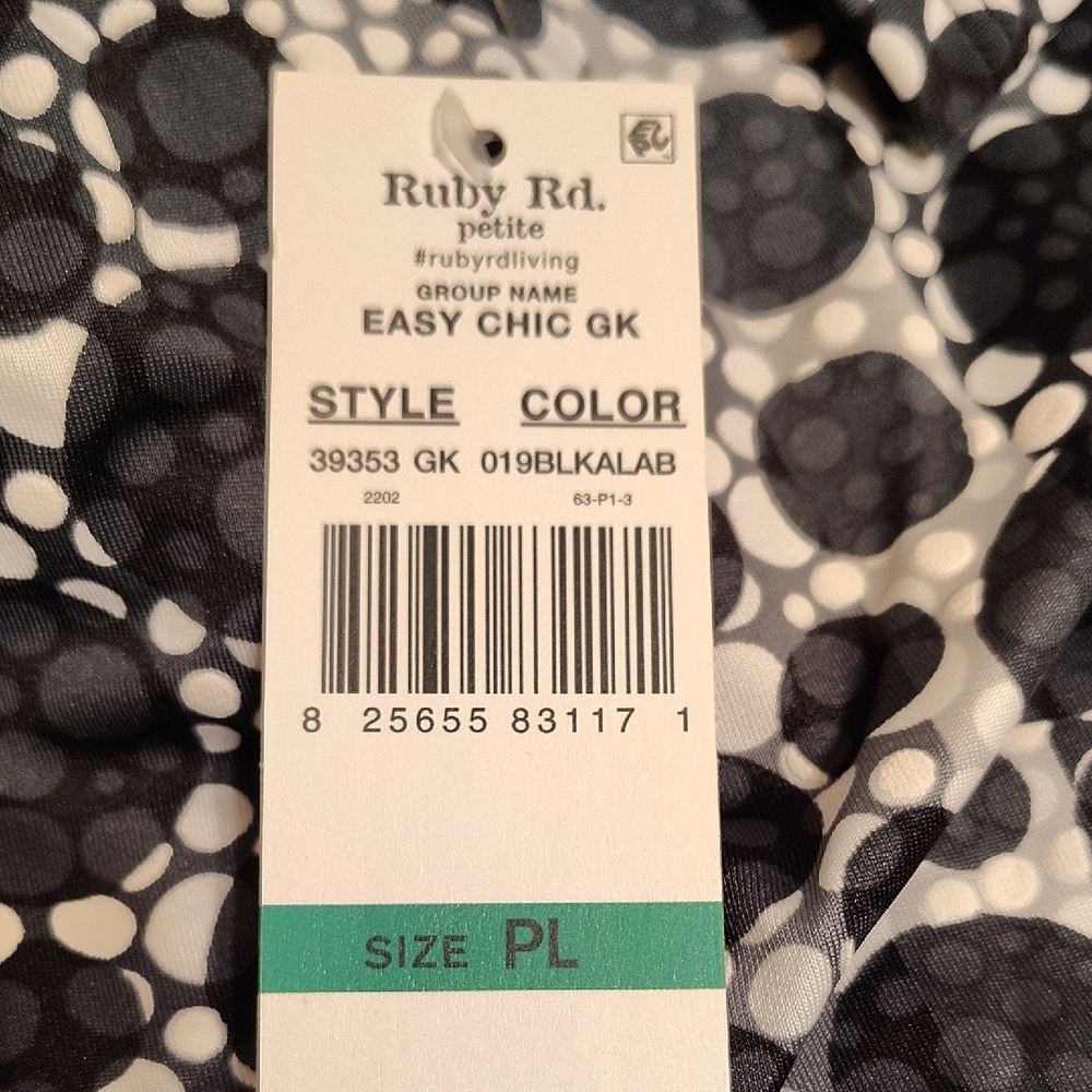 Ruby Rd. Black and White Patterned Blouse NWT - image 12